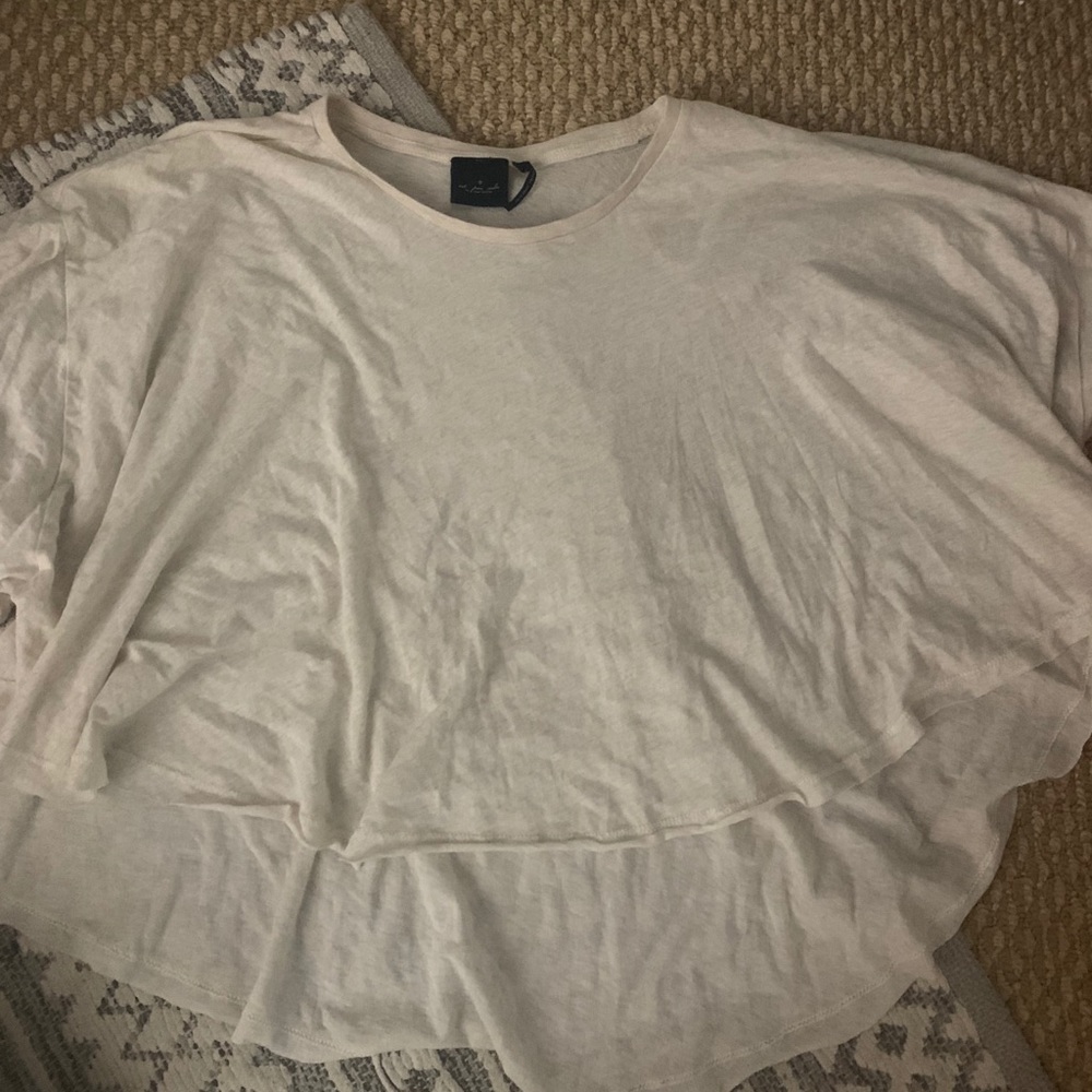 Super cute urban flowy ivory top